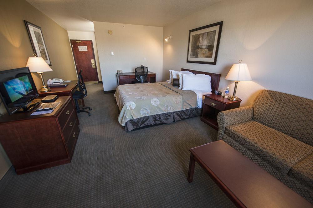 Service Plus Inns And Suites Grande Prairie Exteriér fotografie