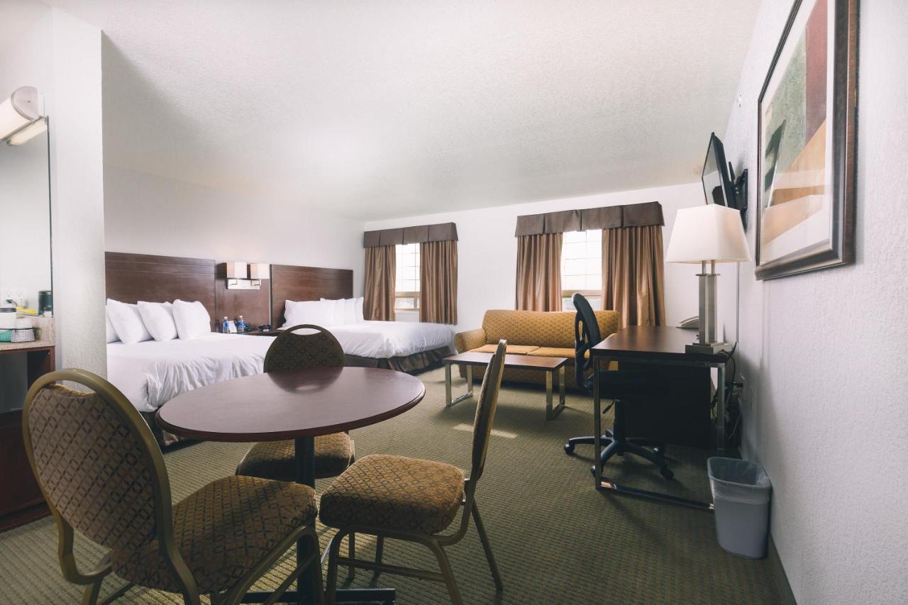 Service Plus Inns And Suites Grande Prairie Exteriér fotografie