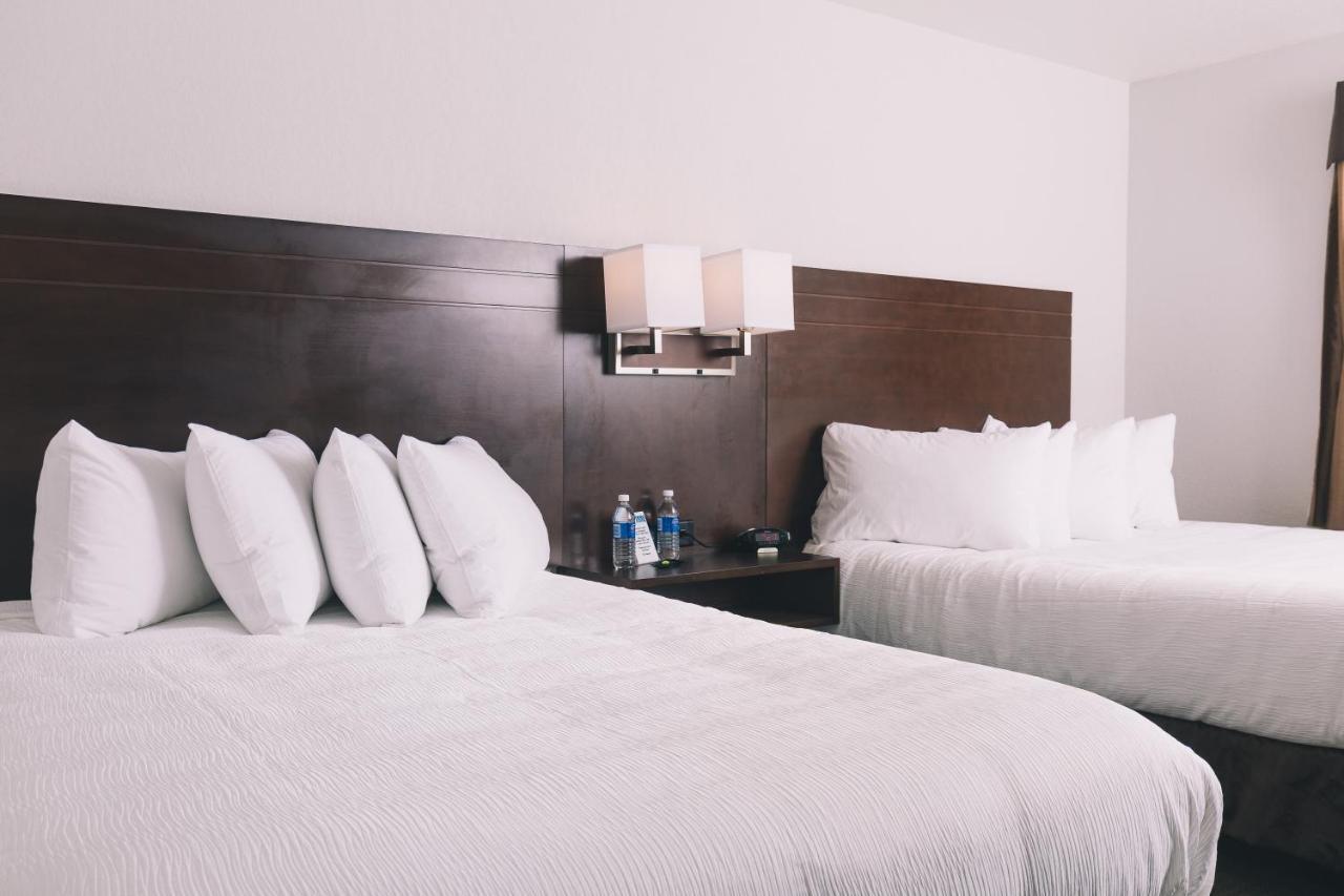 Service Plus Inns And Suites Grande Prairie Exteriér fotografie