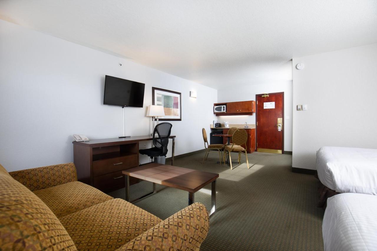 Service Plus Inns And Suites Grande Prairie Exteriér fotografie
