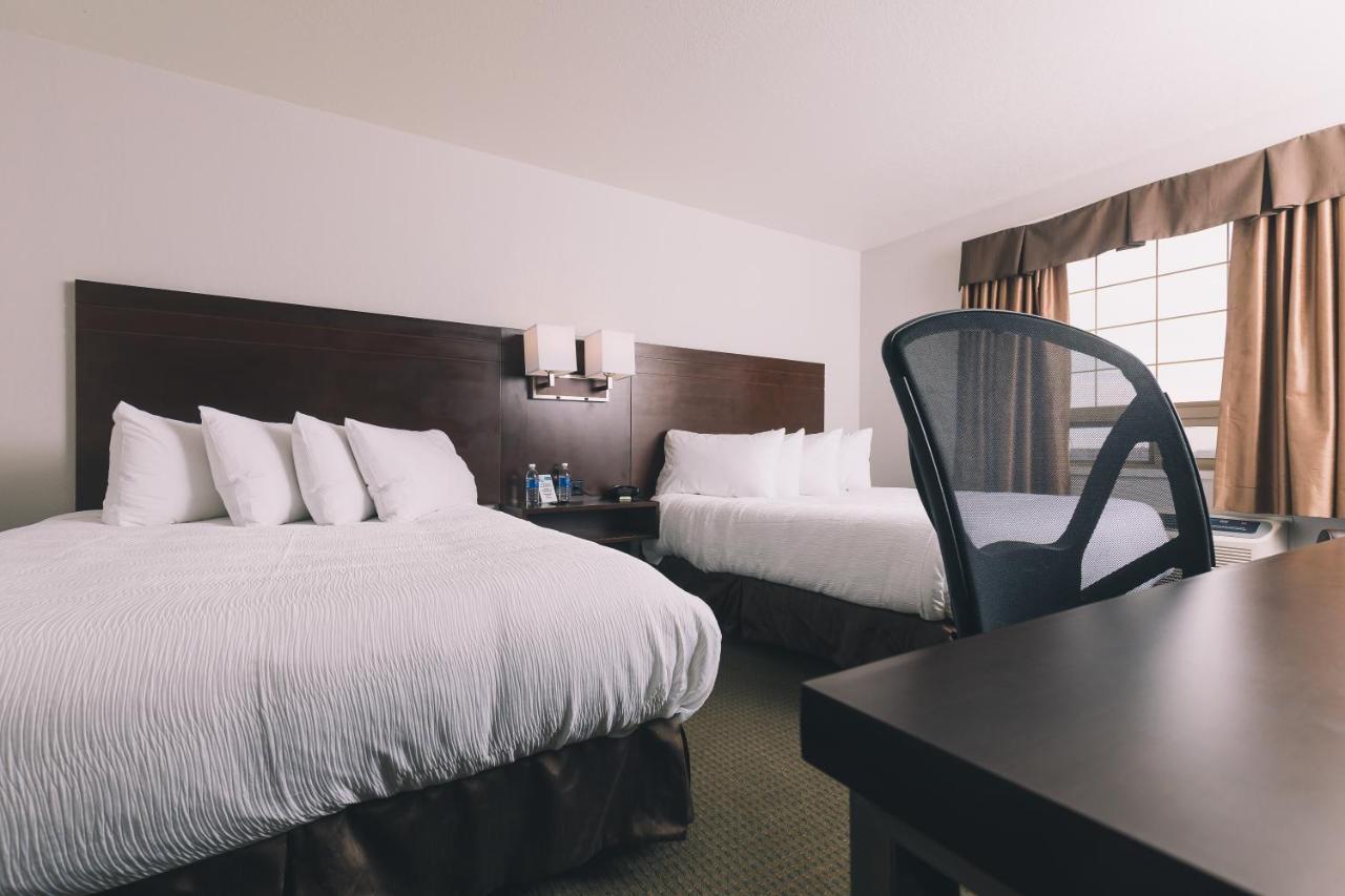 Service Plus Inns And Suites Grande Prairie Exteriér fotografie