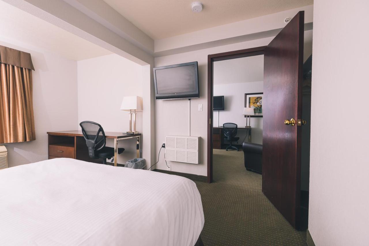 Service Plus Inns And Suites Grande Prairie Exteriér fotografie